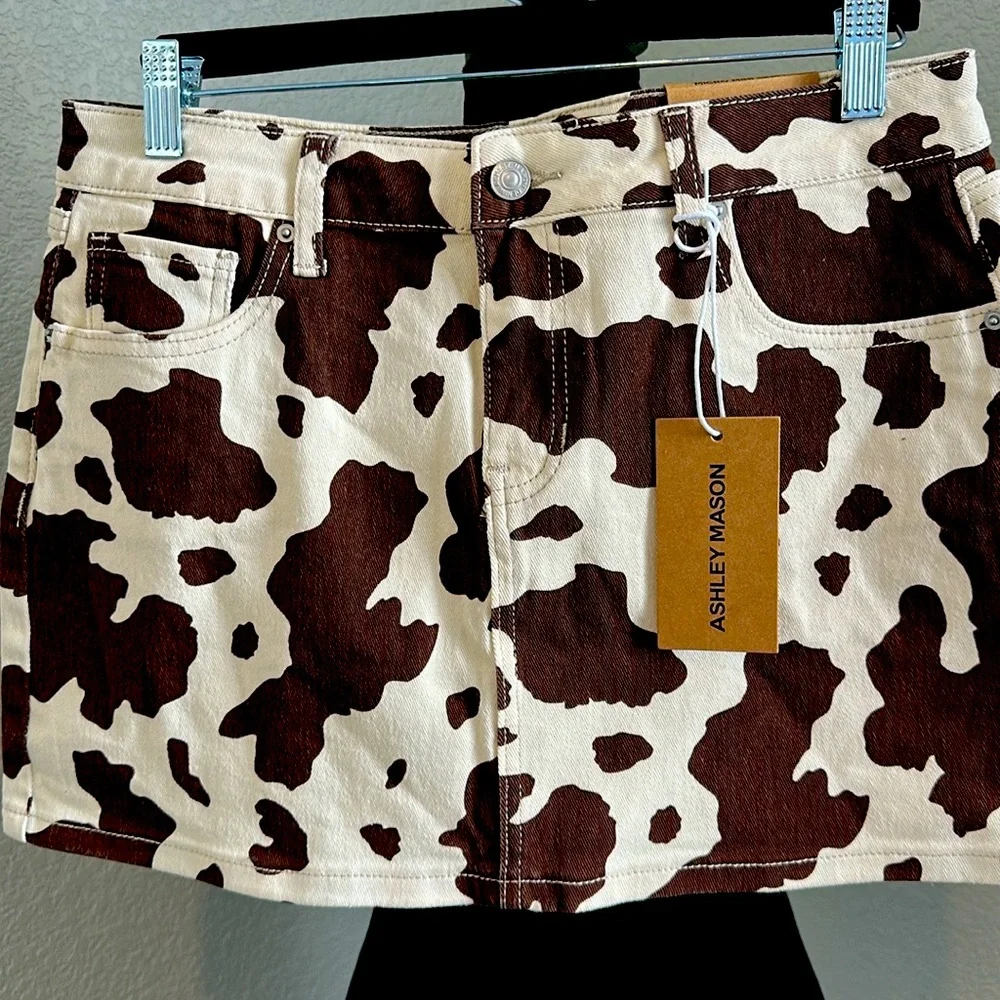 Ashley Mason Brown and Cream Patterned Mini Skirt - Picture 3 of 6